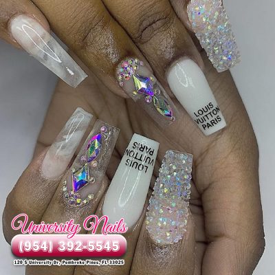 Nail salon in University Marketplace Pembroke Pines FL 33025