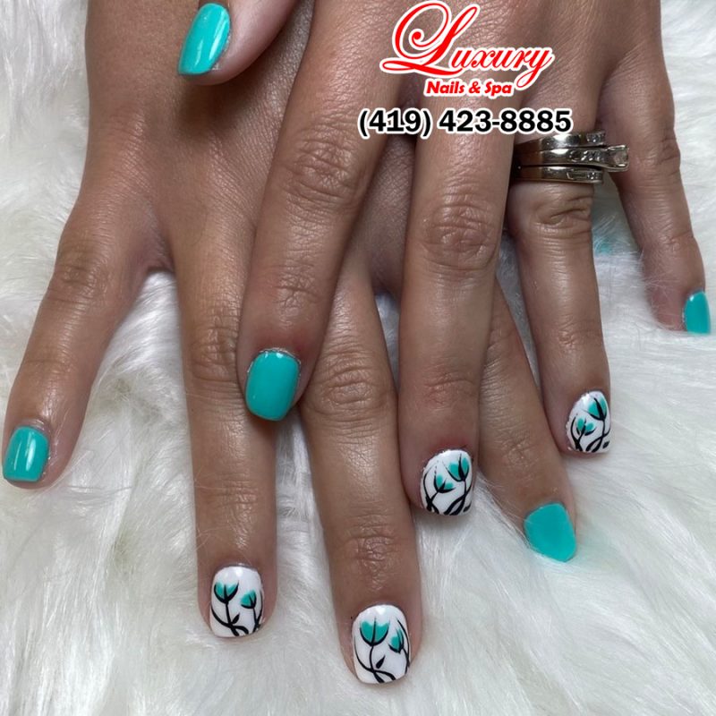 Nail-salon-45840-Luxury-Nails-and-Spa-Findlay-OH-45840-800x800.jpg