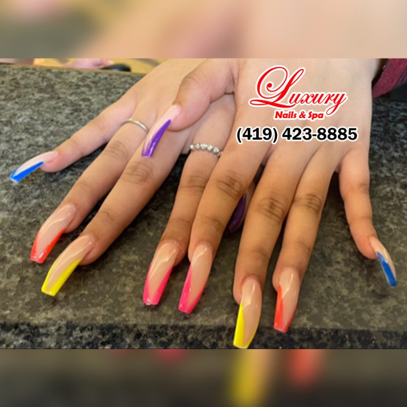 Nail-salon-45840-Luxury-Nails-and-Spa-Findlay-OH-45840_12-800x800.jpg