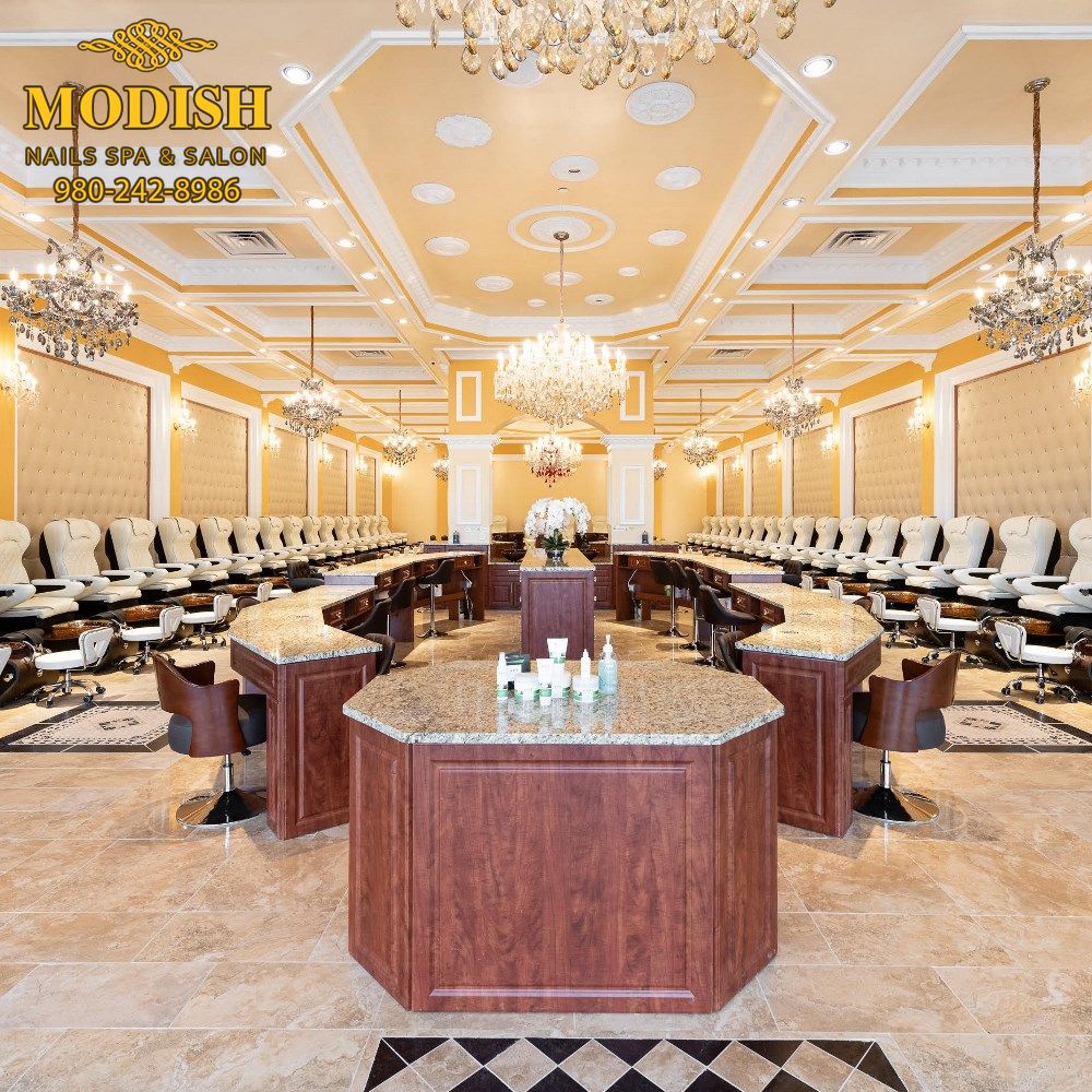 Clear your mind and rejuvenate your senses at our graceful salon!