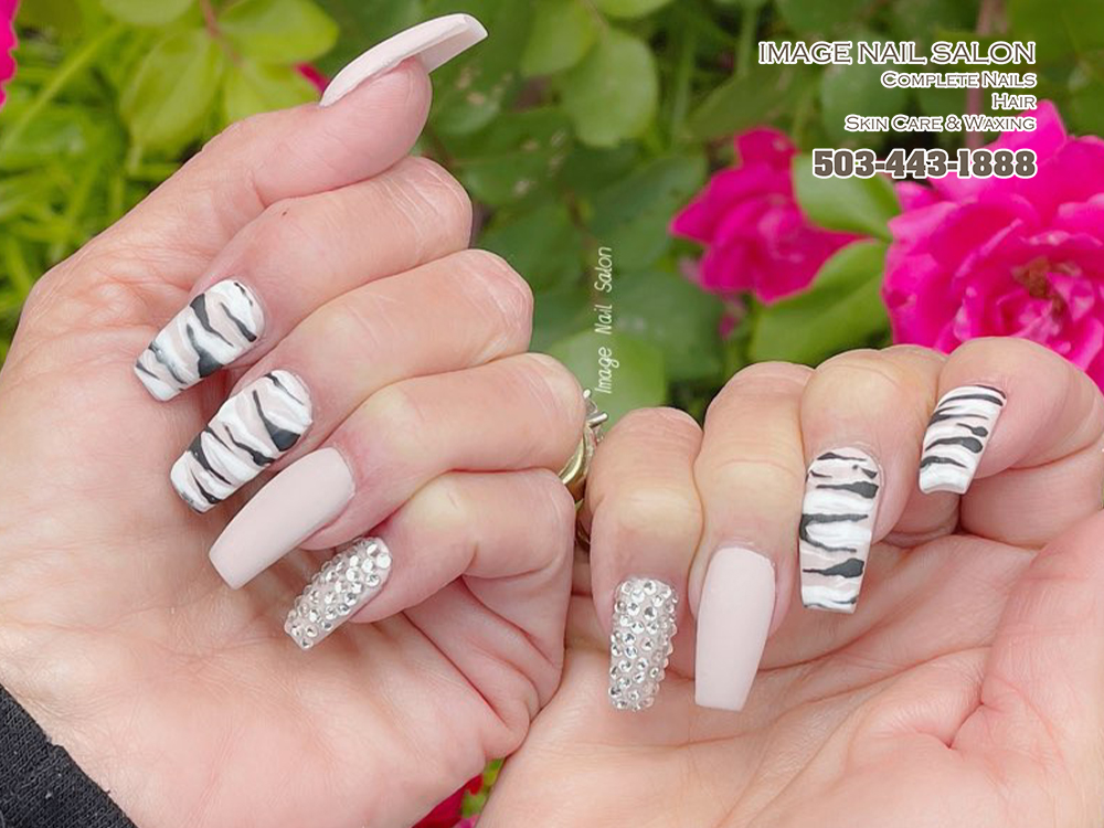 Nail deals salons near