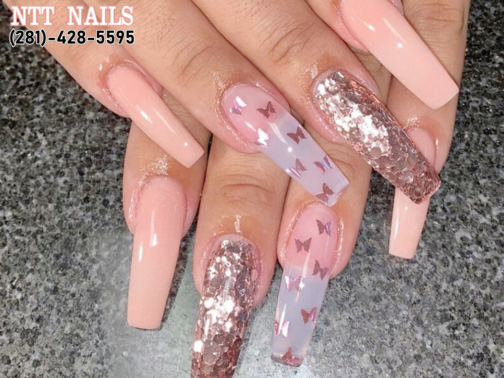 nail salon TX 77520