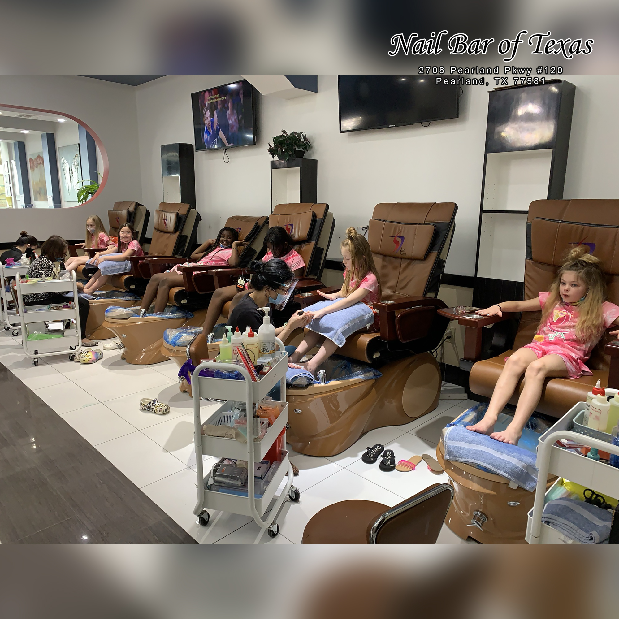 It’s time to get artistic with your nails – Top nail care salon near Pearland, TX 77581